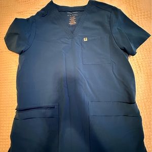Care+Wear 6-pocket V-neck scrub top royal blue XS